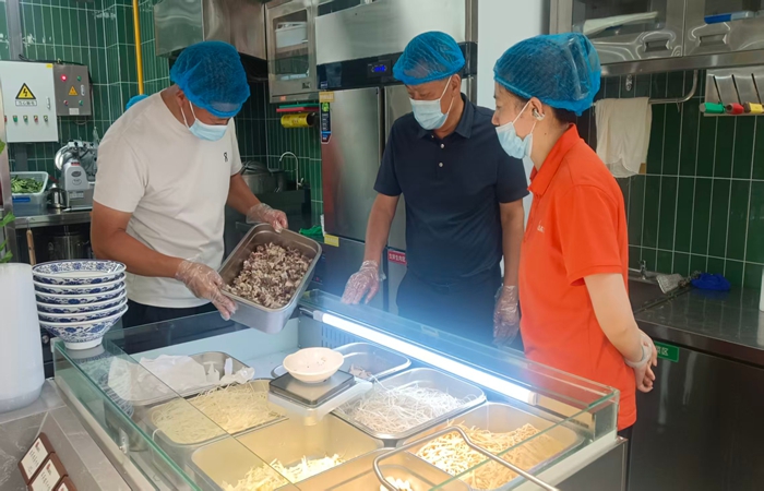 筑牢食品安全防线 守护群众舌尖安全 牛肉汤门店及零食店专项检查